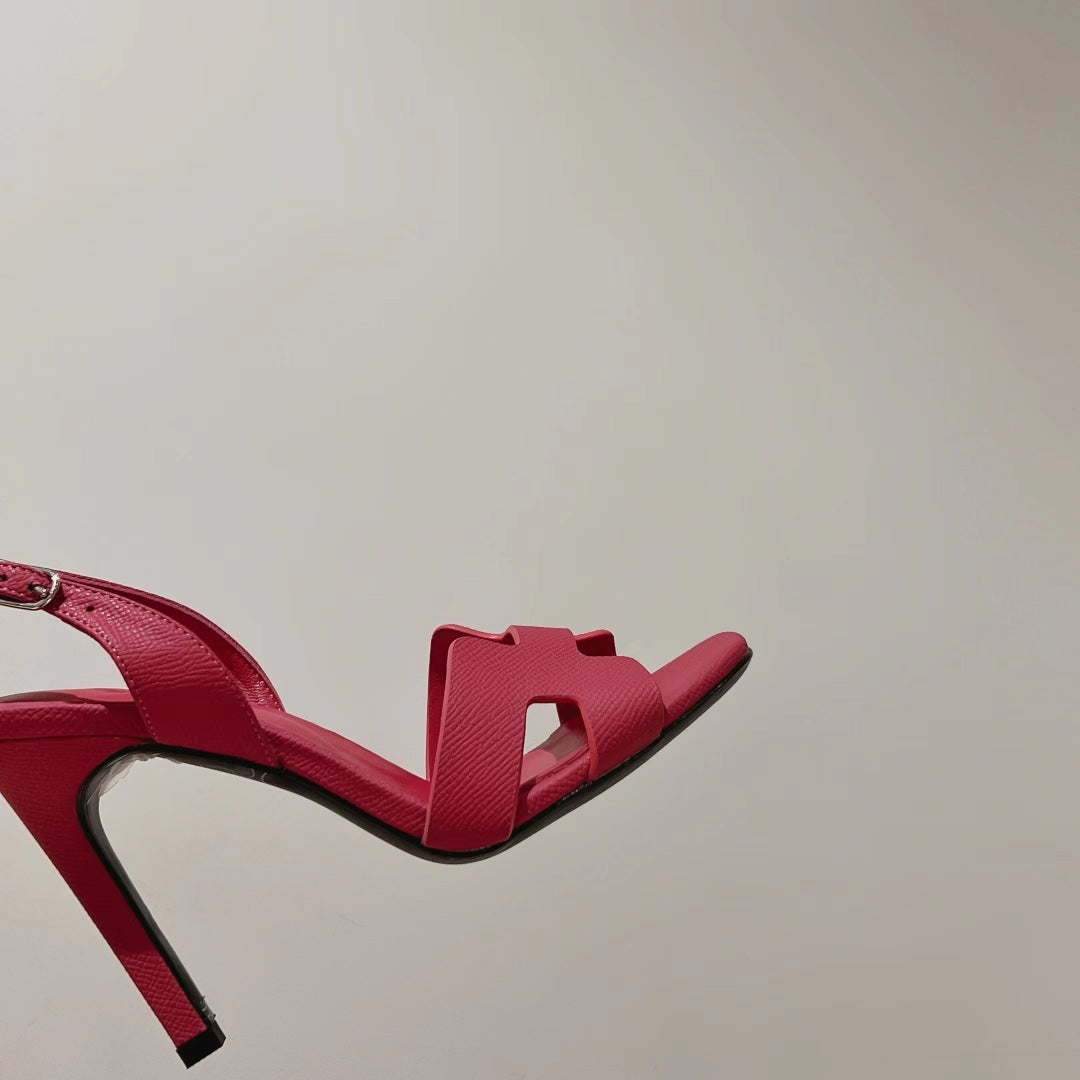 HM Holy 105 Sandal In Bright Pink Grained Calfskin