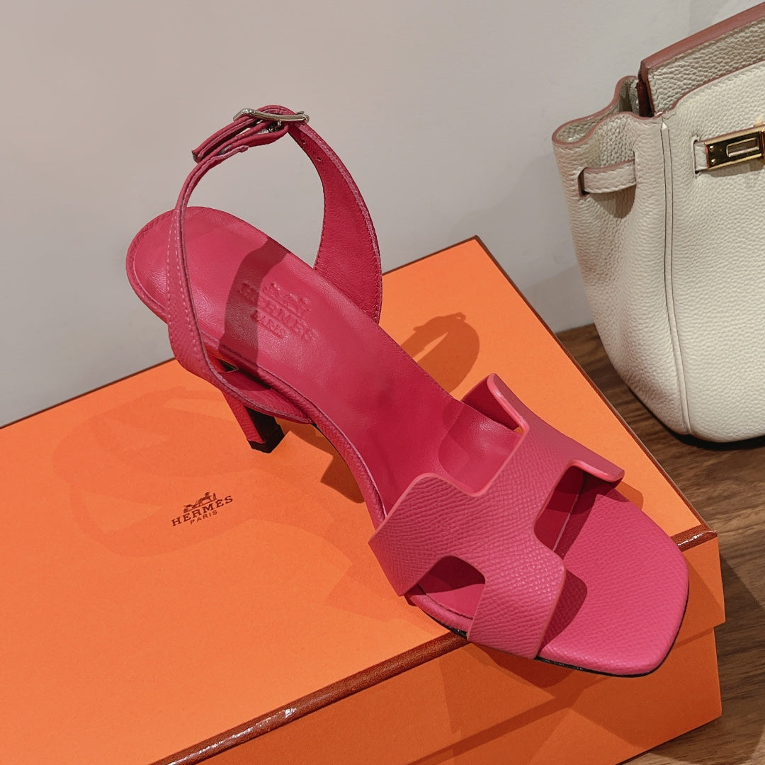 HM Holy 105 Sandal In Bright Pink Grained Calfskin