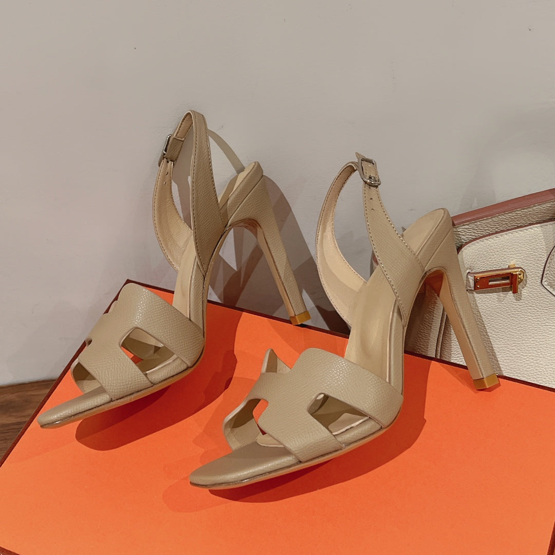 HM Holy 105 Sandal In Bisque Beige Grained Calfskin