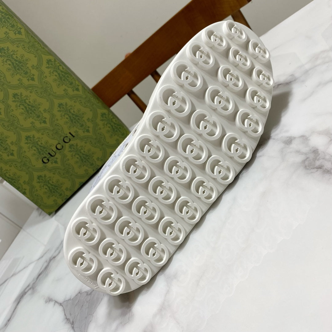 GG 26SS Platform Sneaker White Monogram Canvas 640597