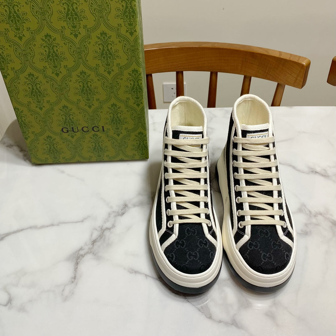 GG 26SS Platform Sneaker Black Monogram Canvas 640599