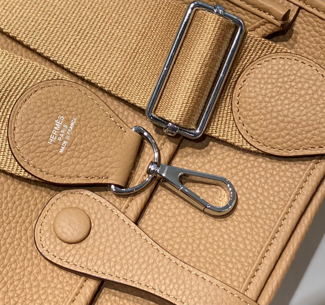 Evelyne 29cm Tabac Camel Togo Silver Hardware