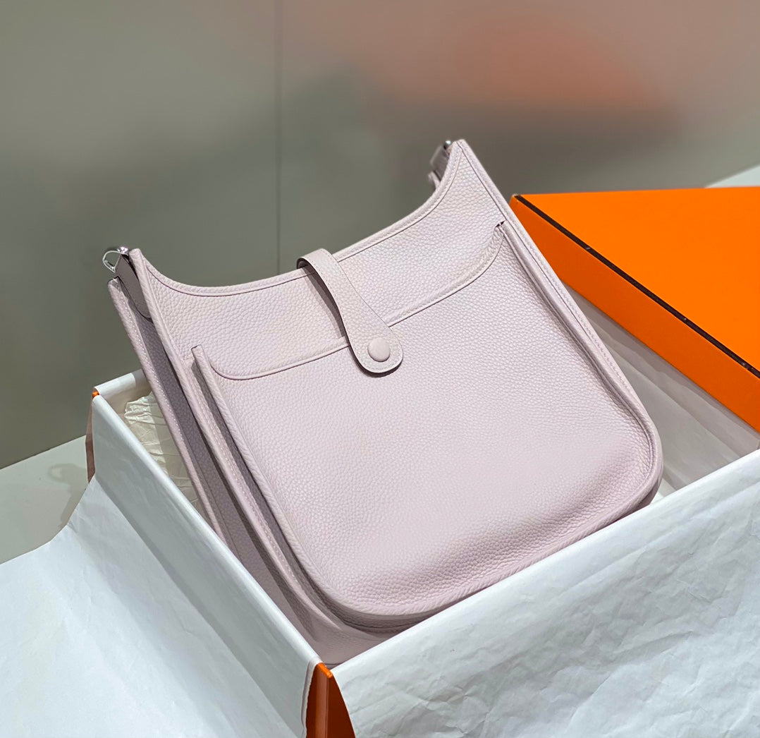 Evelyne 29cm Light Pink Togo Silver Hardware