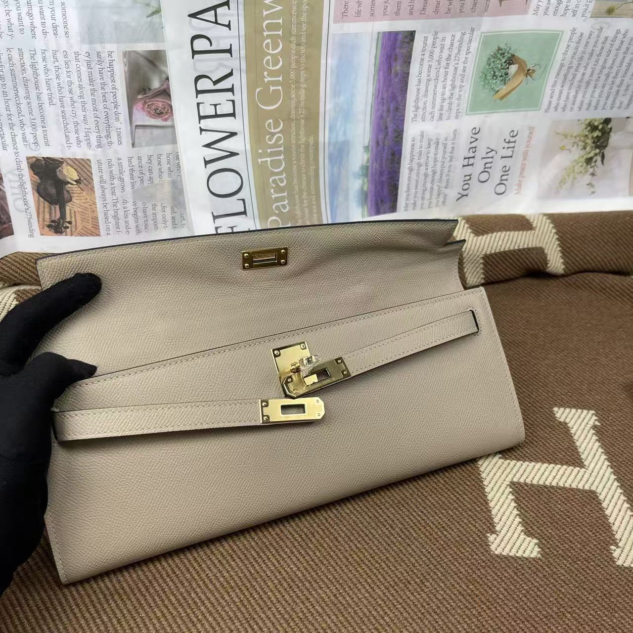 HM Kelly Cut 31 Crimson Beige Epsom Leather Gold Hardware