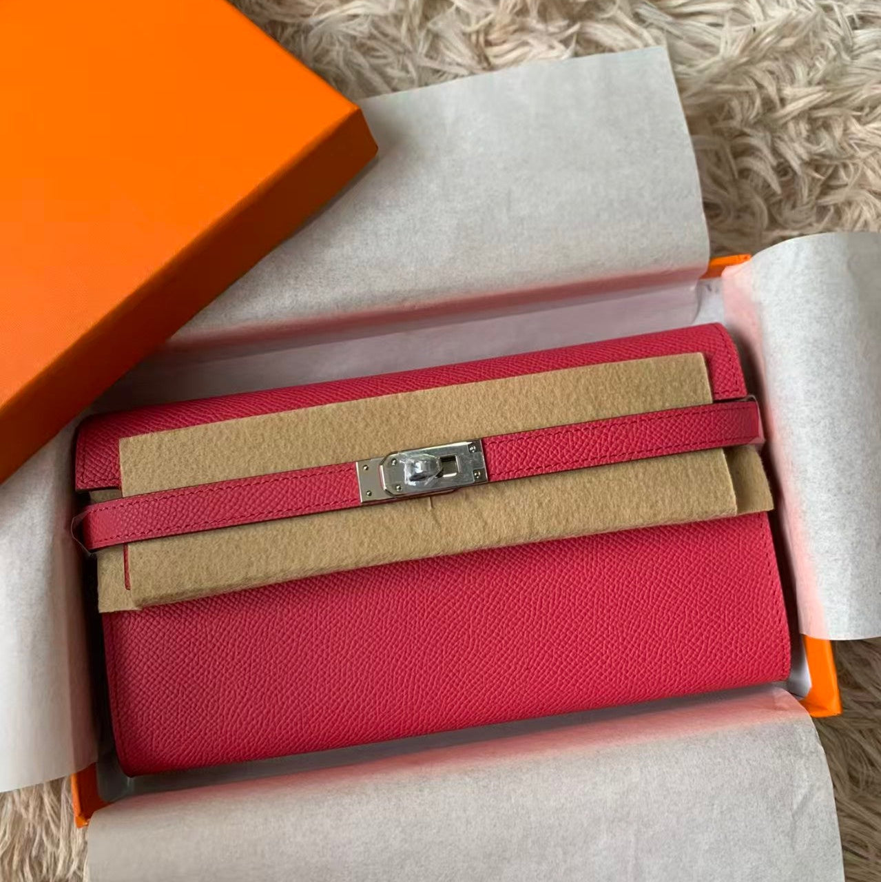 kelly to go wallet 20.5 pinkish-red epsom silver hardware