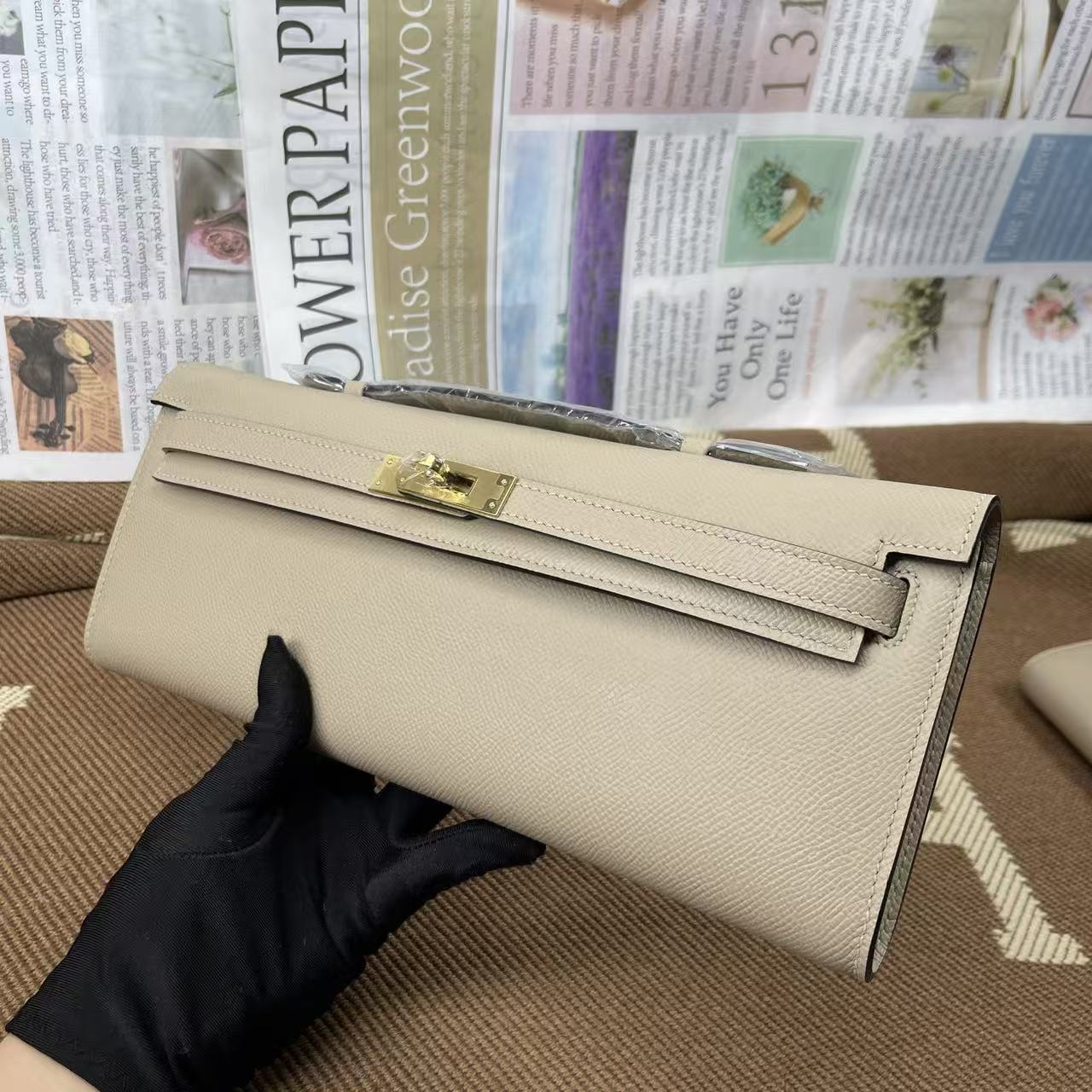 HM Kelly Cut 31 Crimson Beige Epsom Leather Gold Hardware