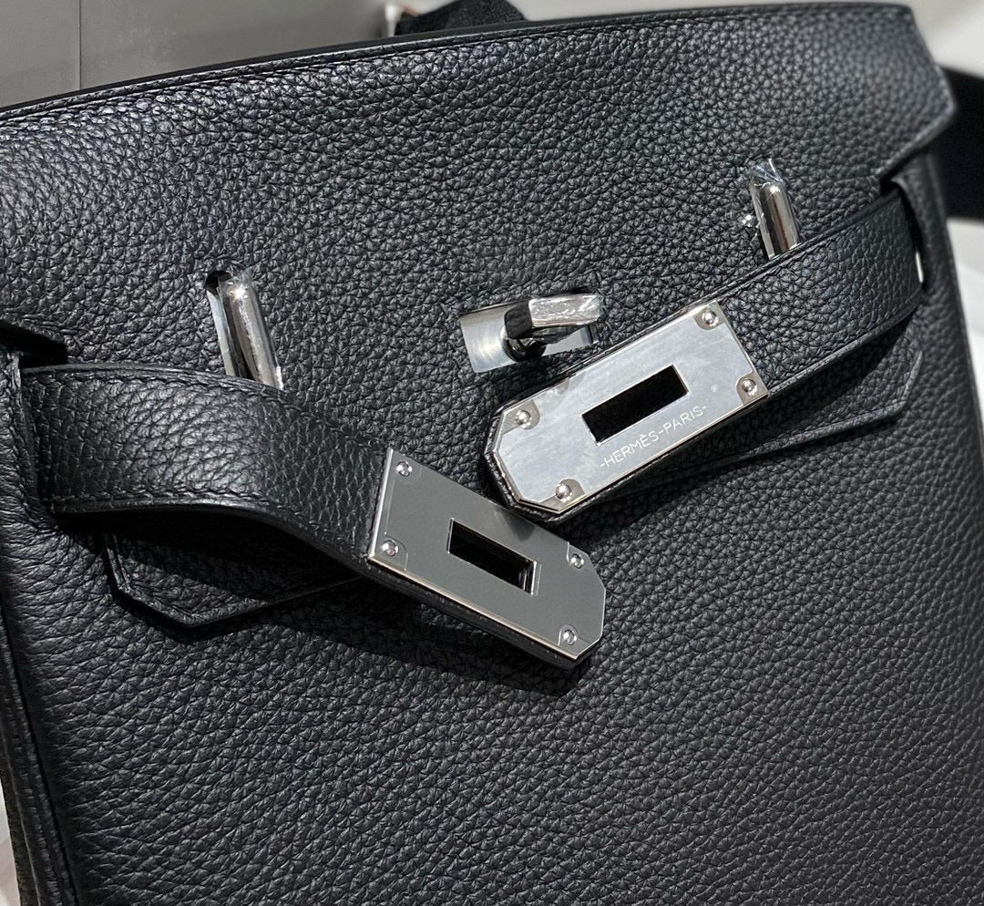 HM HAC A DOS PM 26CM BLACK TOGO LEATHER SILVER HARDWARE