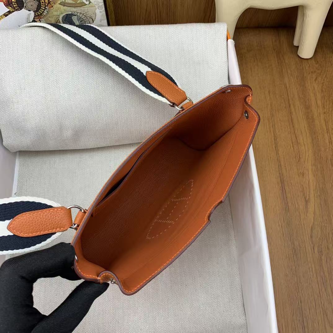HM Videpoches Crossboby Bag 24cm Orange Togo Leather