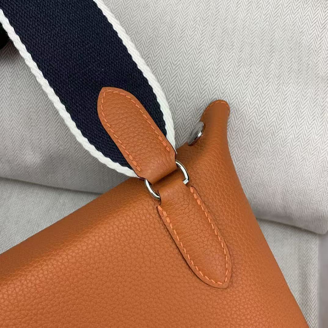 HM Videpoches Crossboby Bag 24cm Orange Togo Leather