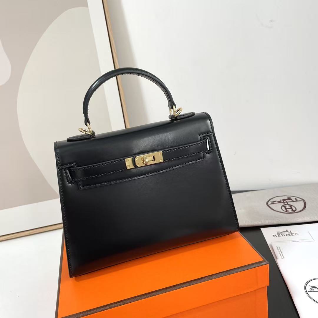 HM Kelly 25cm Glossy Cowhide GHW