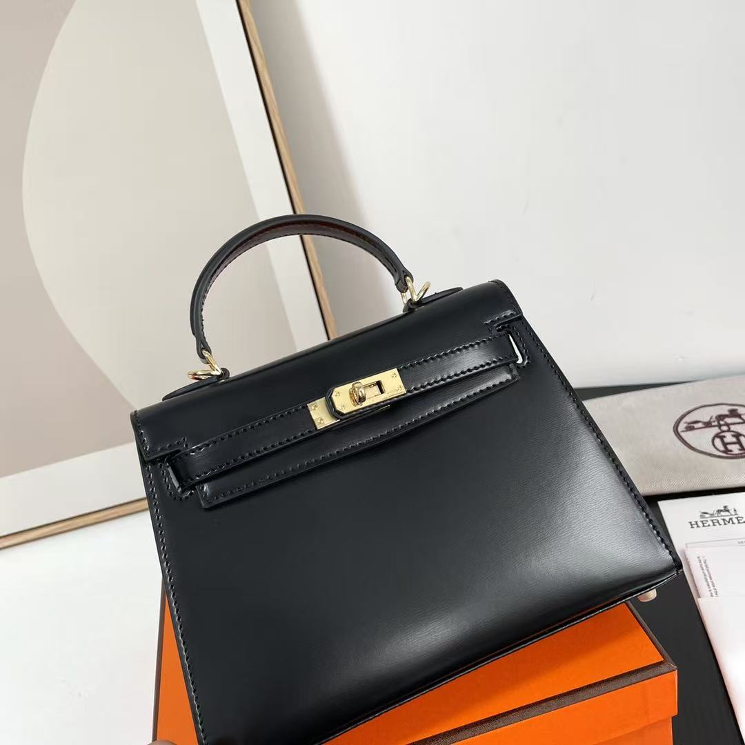 HM Kelly 25cm Glossy Cowhide GHW