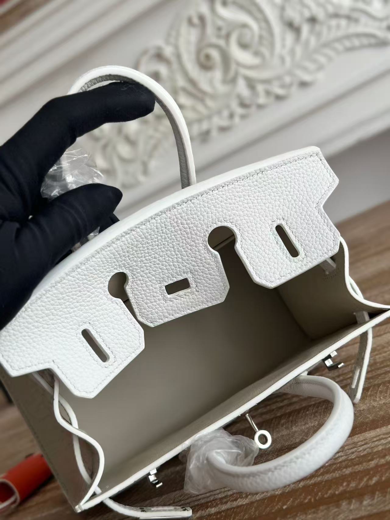 HM Birkin Faubourg 20 Cream White Alligator Embossed Leather Togo Leather