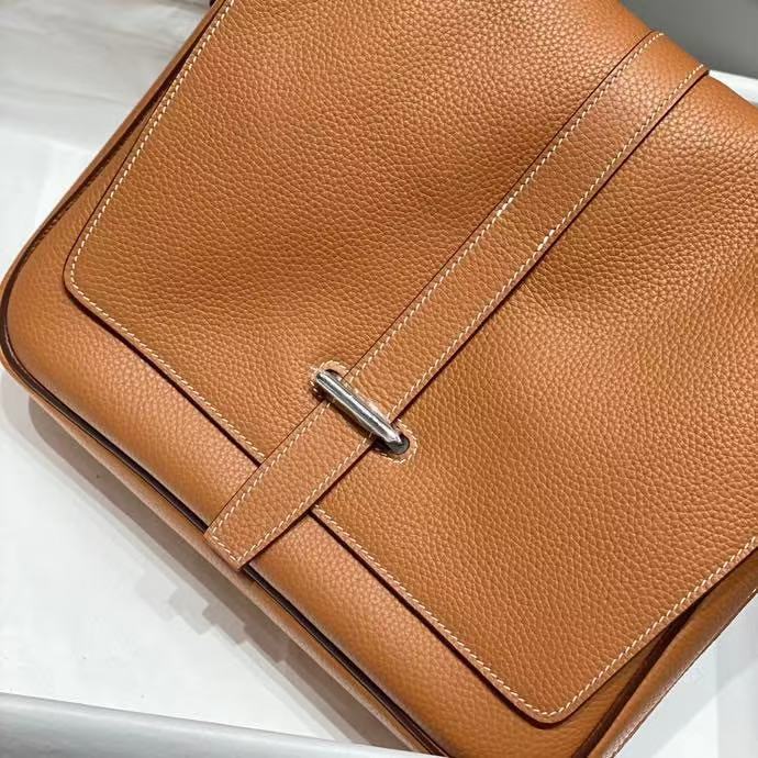 HM Steve Light Junior Messenger Bag Tan Togo Calfskin