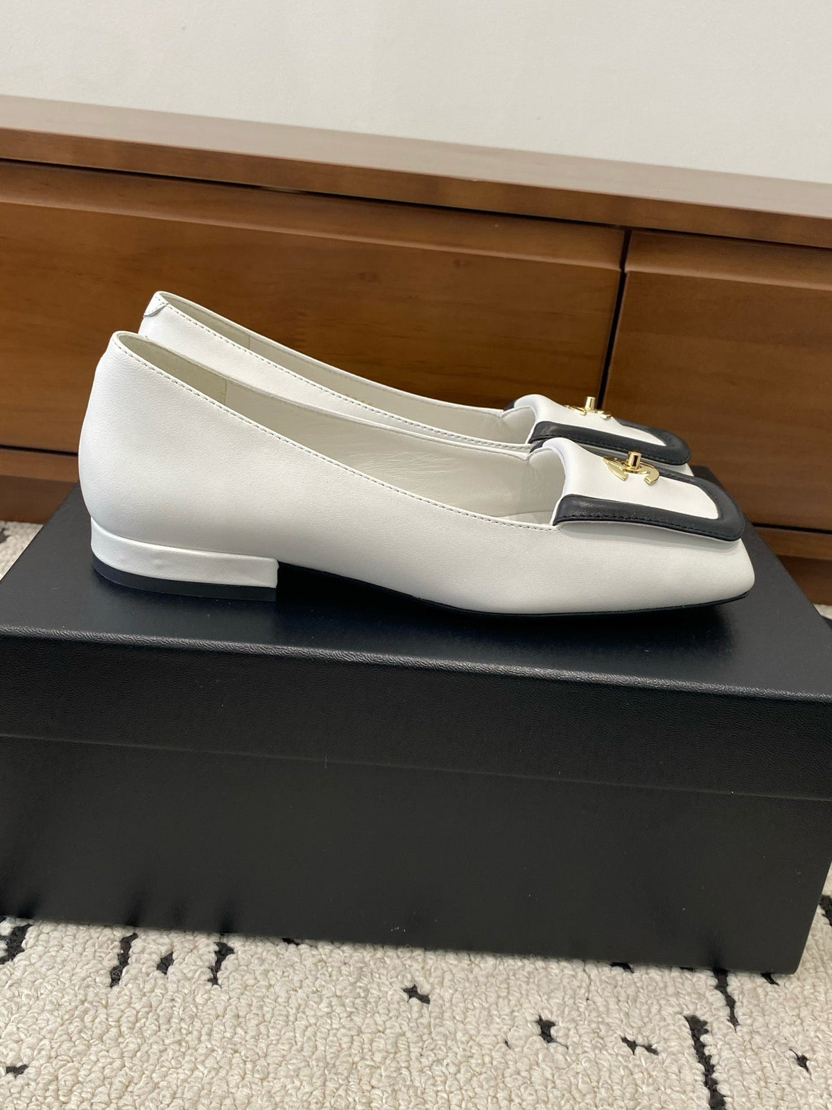 CC 26s Ballet Flat 2cm Ivory And Black Lambskin