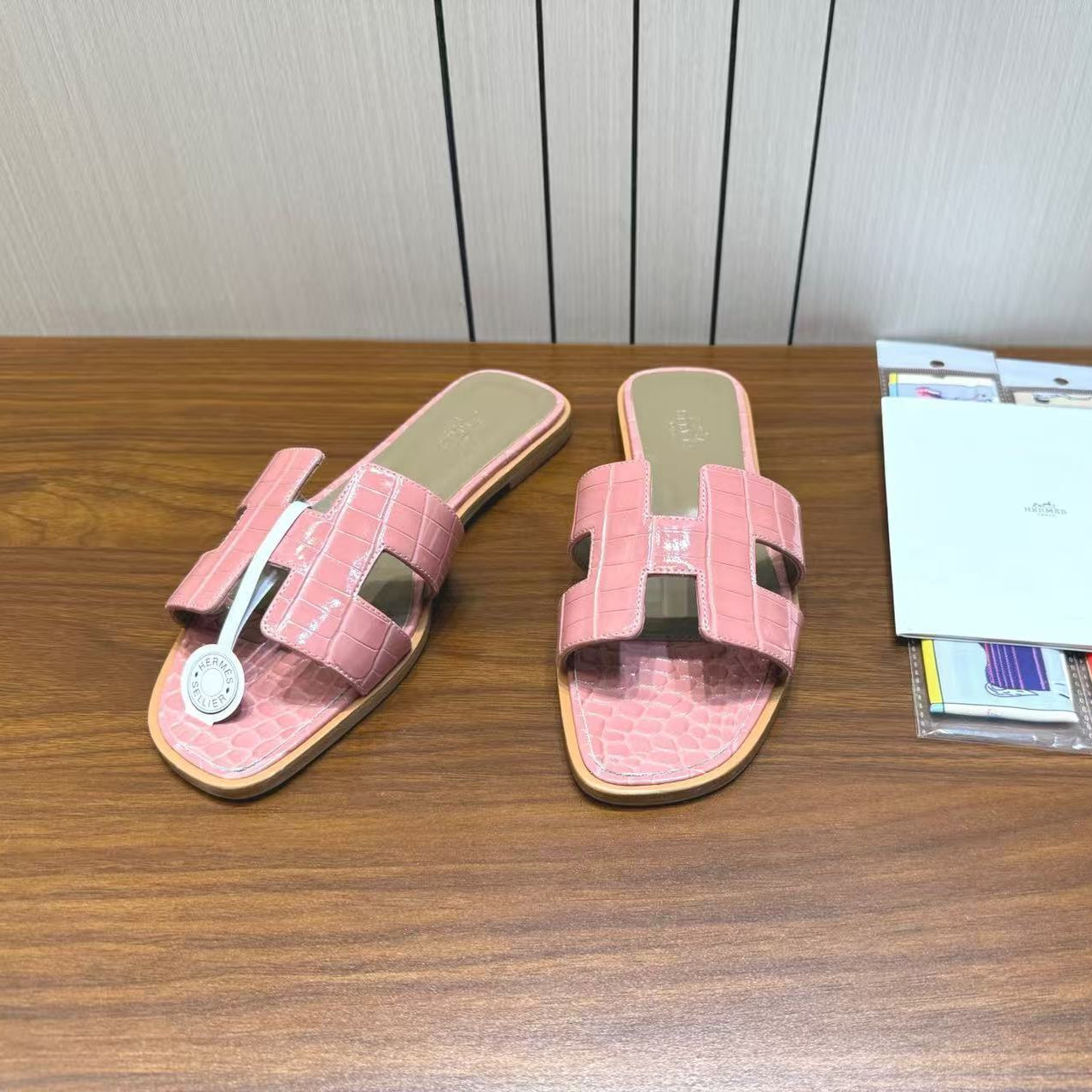 HM 26s Oran Slides Light Pink Crocodile-Embossed Leather