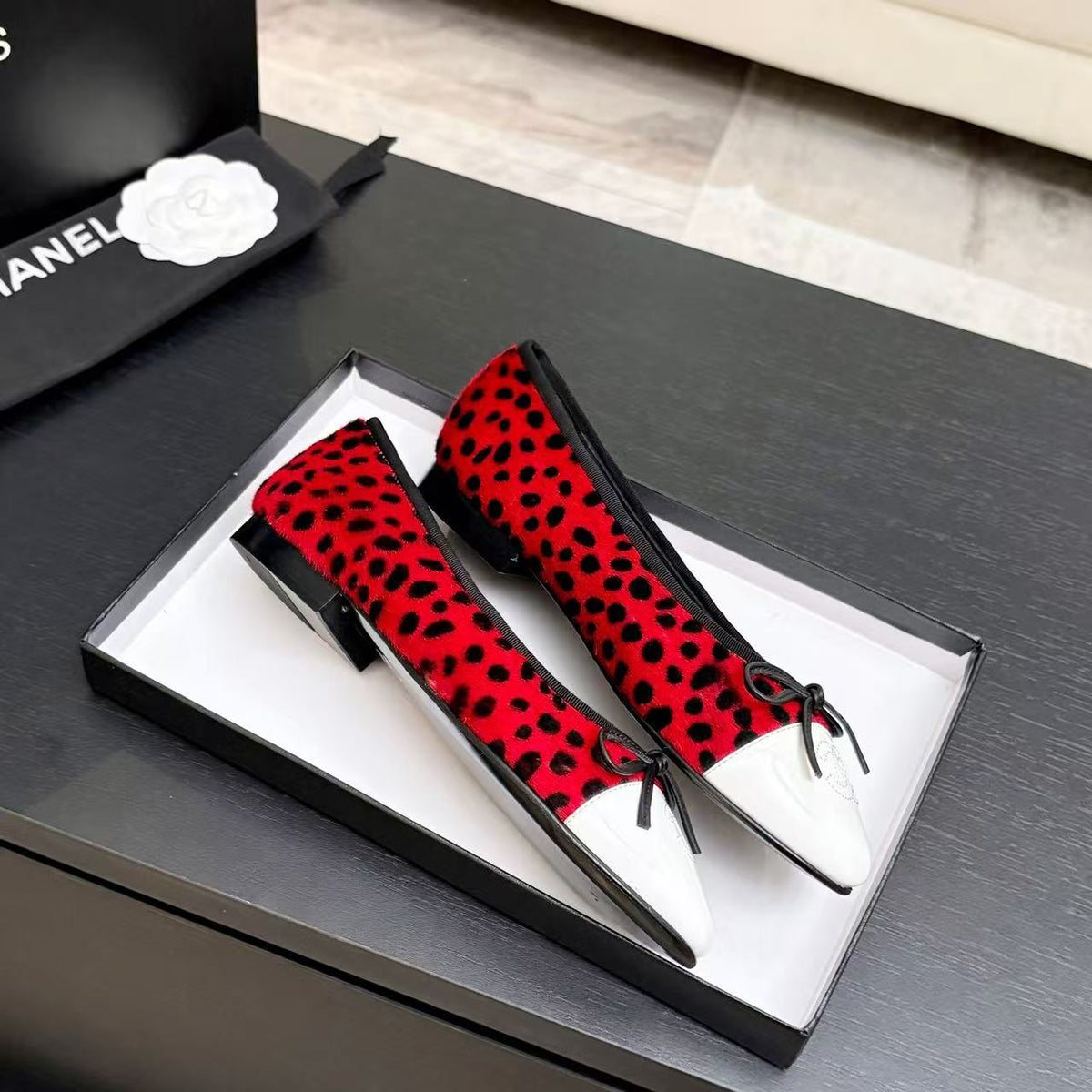 CC 26s Ballet Flat Black Red Horsehair