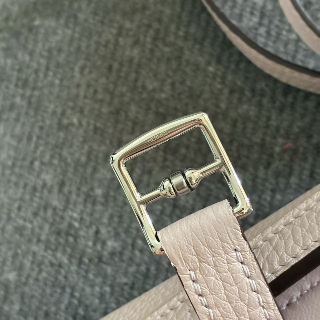 HM Halzan 25 Bag Muted Pink Taurillon Leather