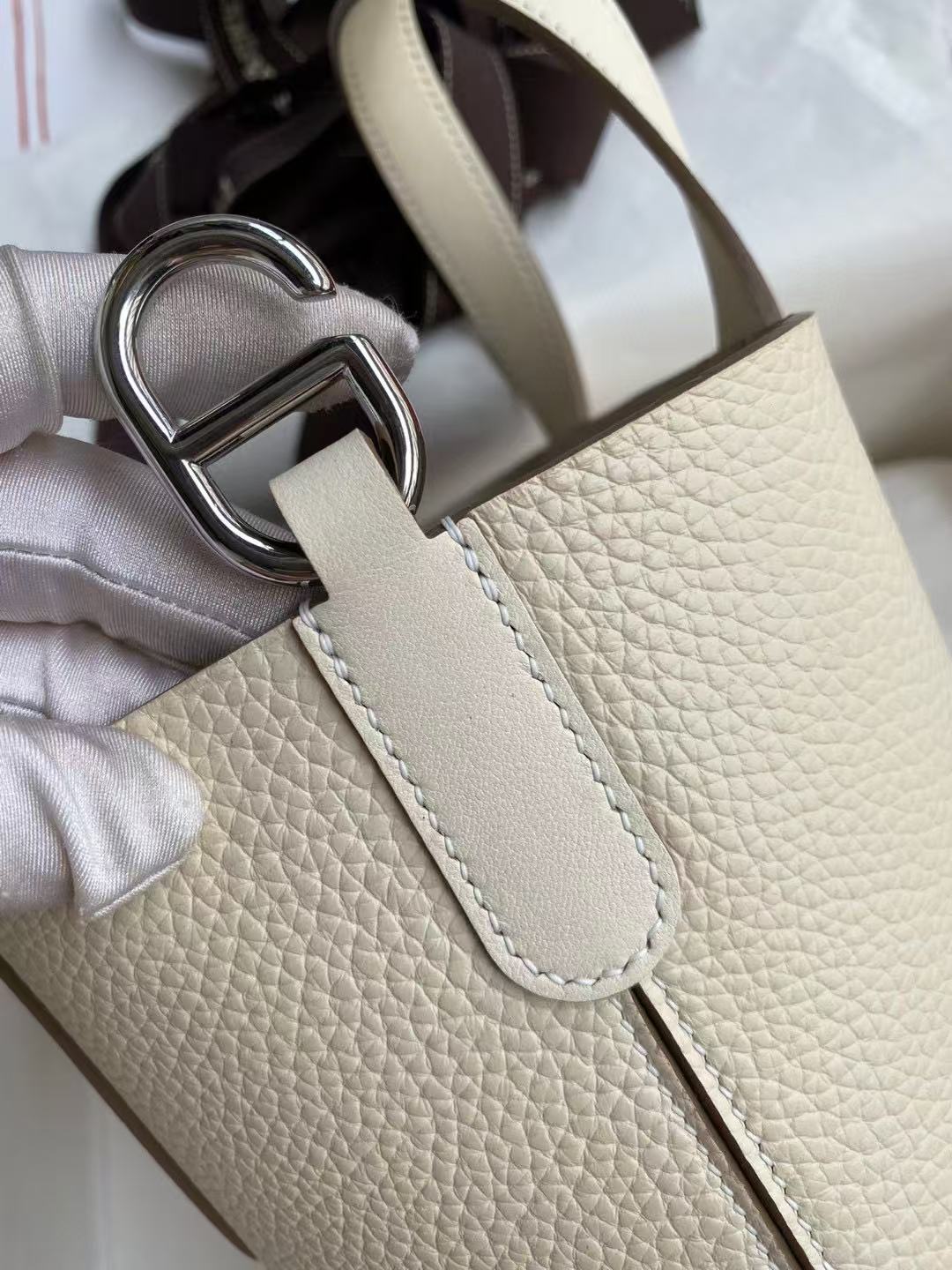 HM Loop Bag 23cm Cream Togo Leather