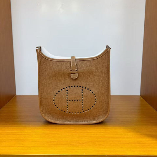 HM Evelyne 23cm Tan Brown Togo Leather