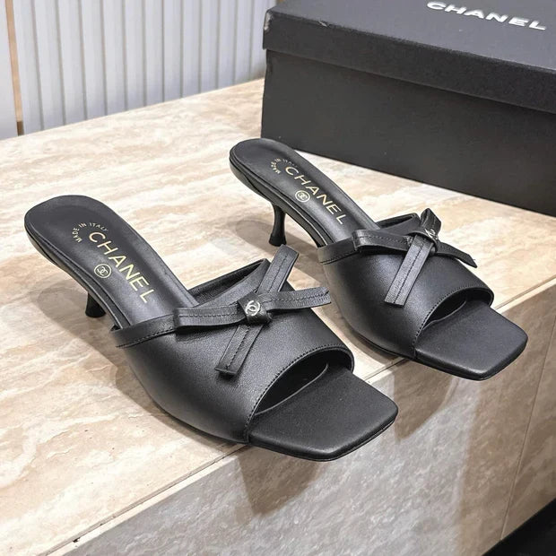 Channel 2026 Bow Mule 45mm Calfskin 899005