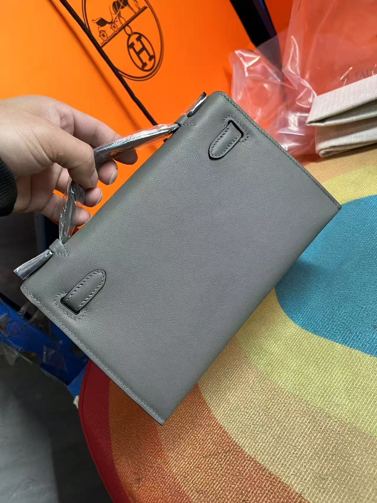 HM KELLY MINI POCHETTE 22 IN GREY CALFSKIN