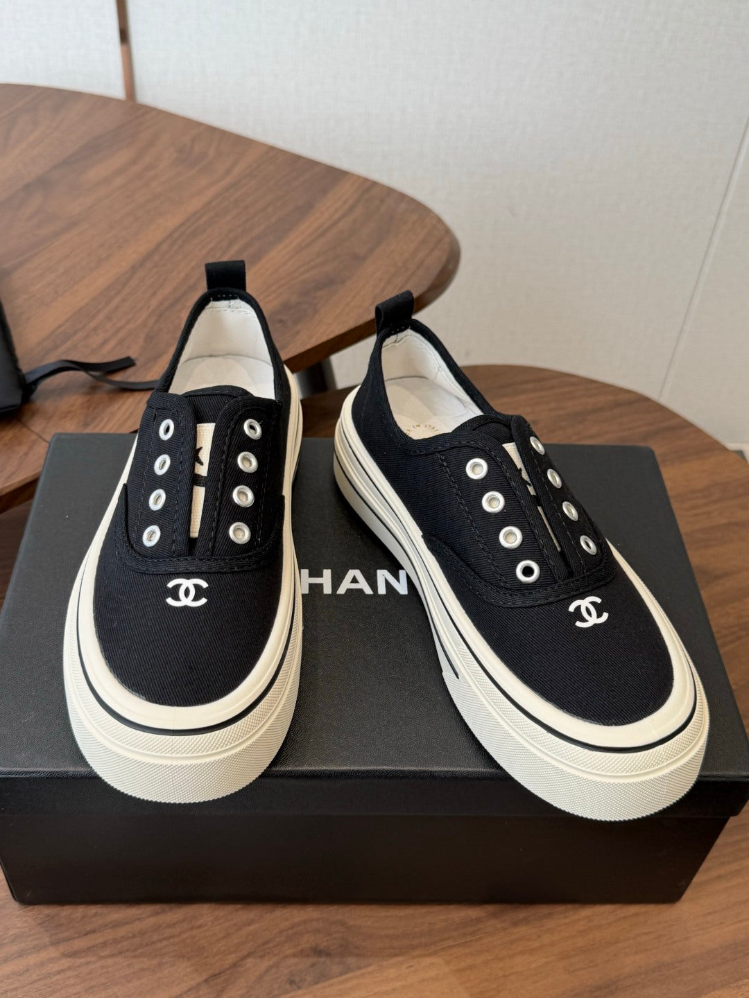 Chanel 2026 Casual Sneaker Canvas Sheepskin 833974