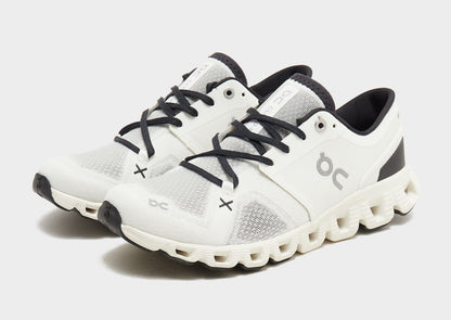 On Running Cloud X 3 white