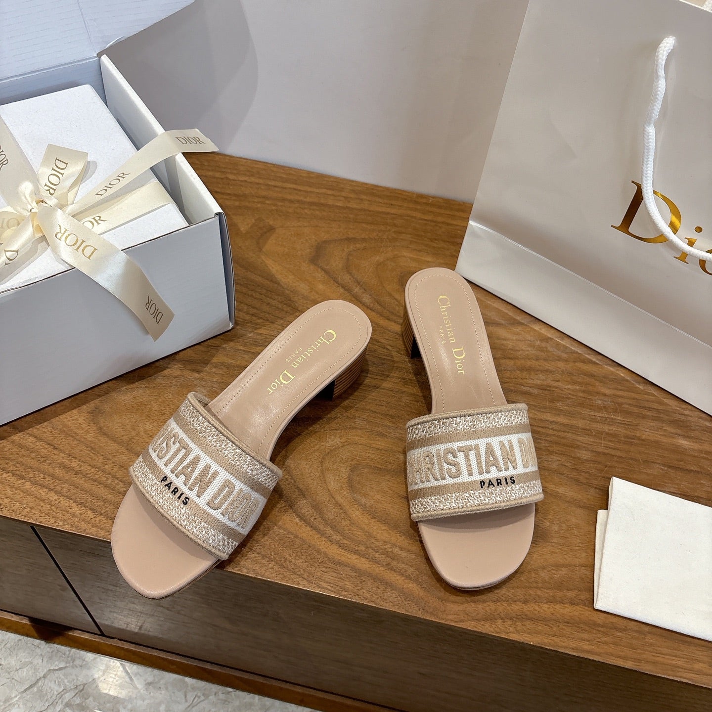 CD 26s Embroidered Sandals 45 Canvas Cowhide 685519
