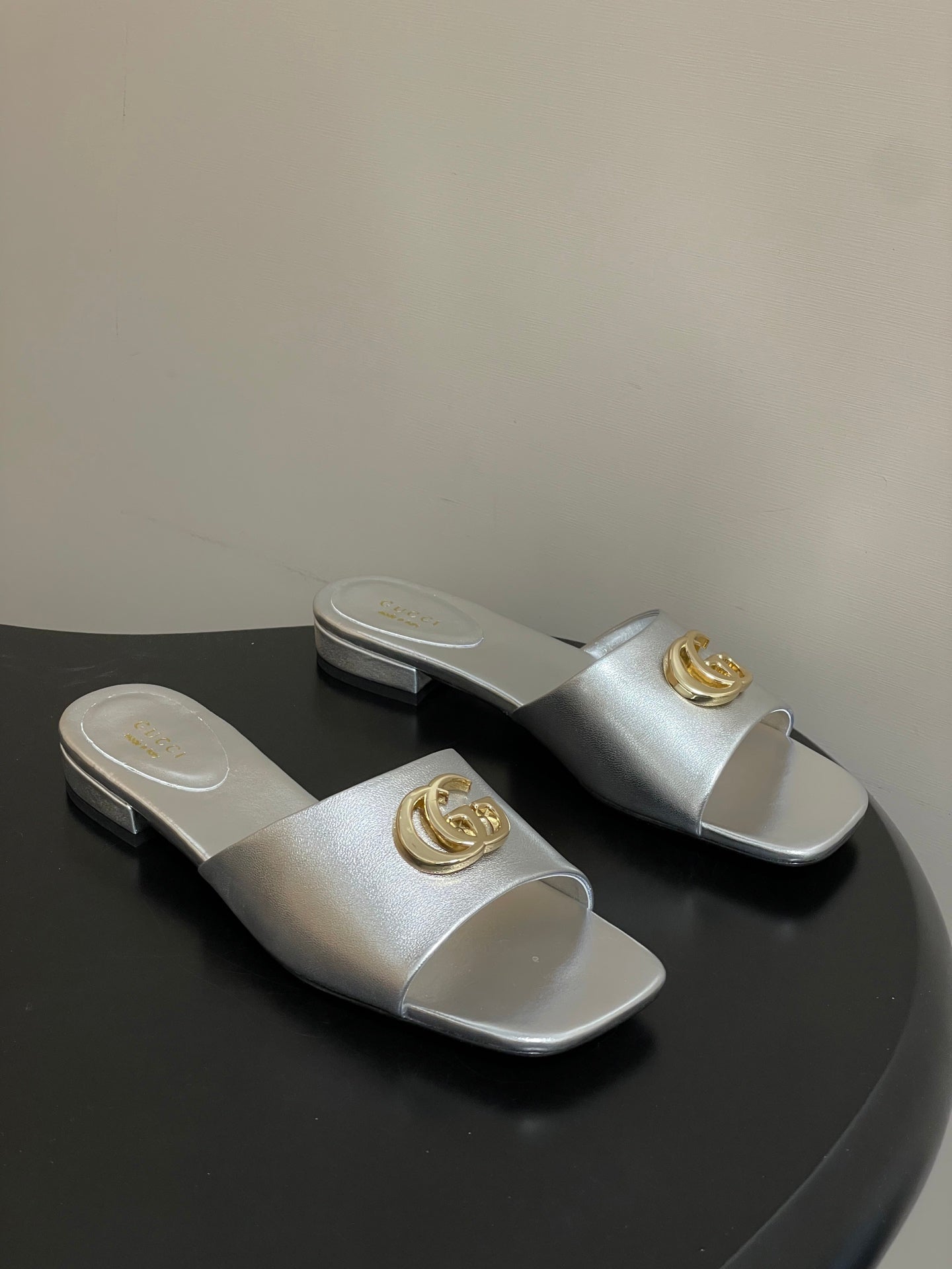 GG 26ss Flats Slippers Lambskin Gold Buckle
