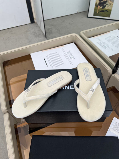 Chanel 2026 Kiss's Flipflops Sheepskin Velvet 802295