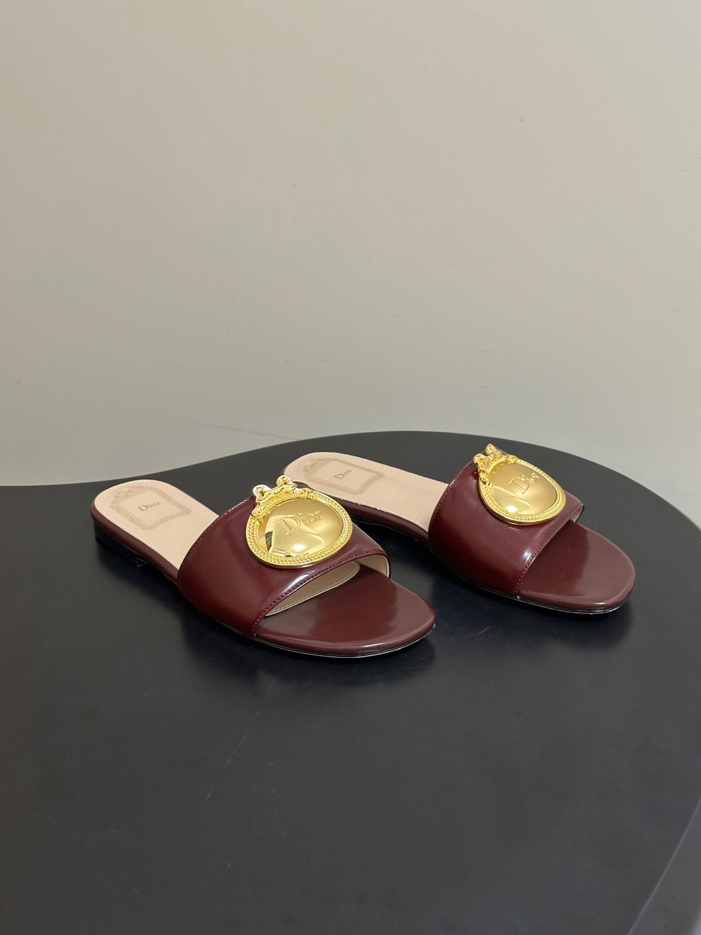 Dior 2026 D-Club Retro CD Letter Metal Buckle Flat Sandals Leather 846986