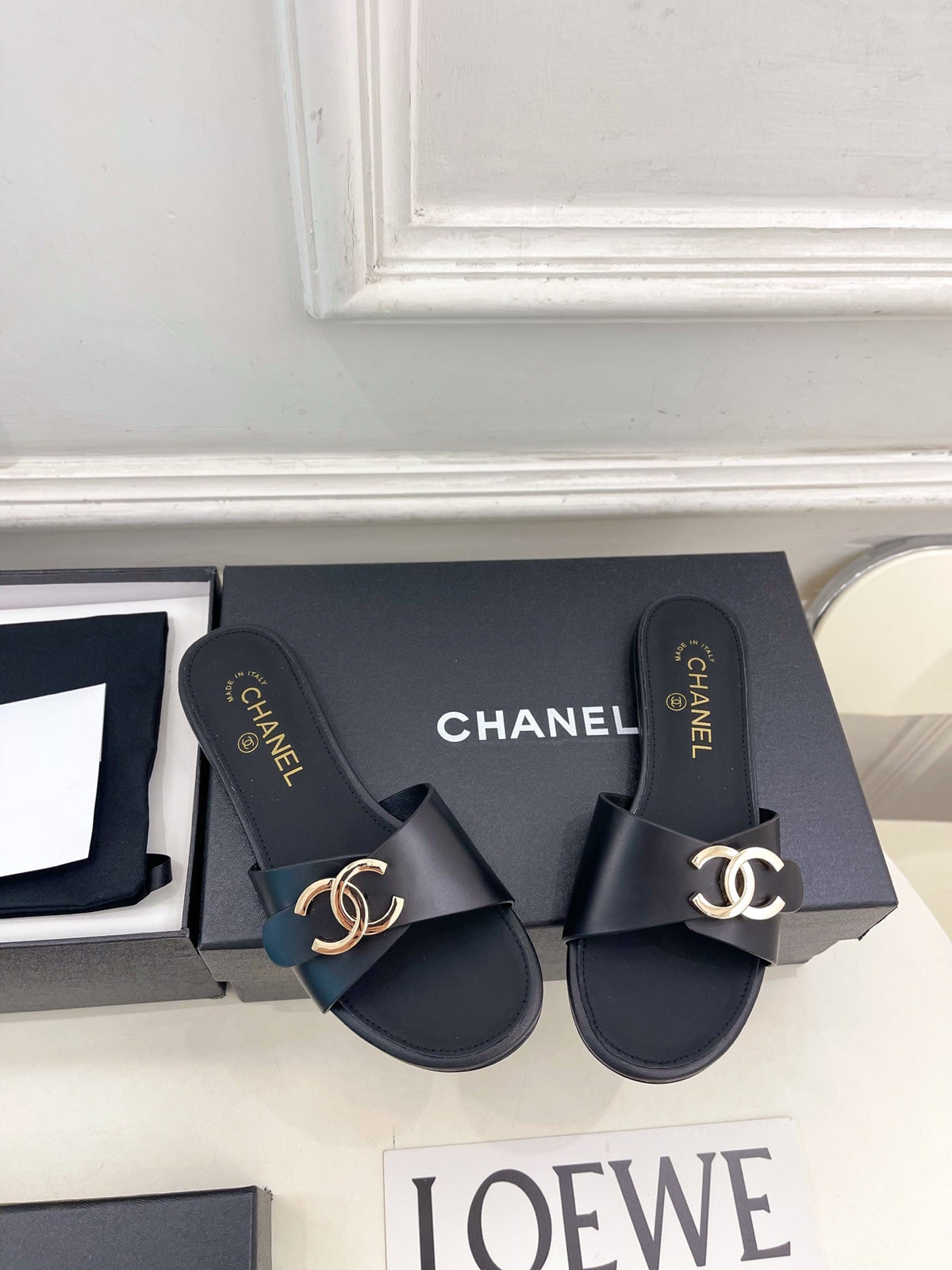 CC 26ss Pre-Collection Double C Slide Sandals Black Leather 946869