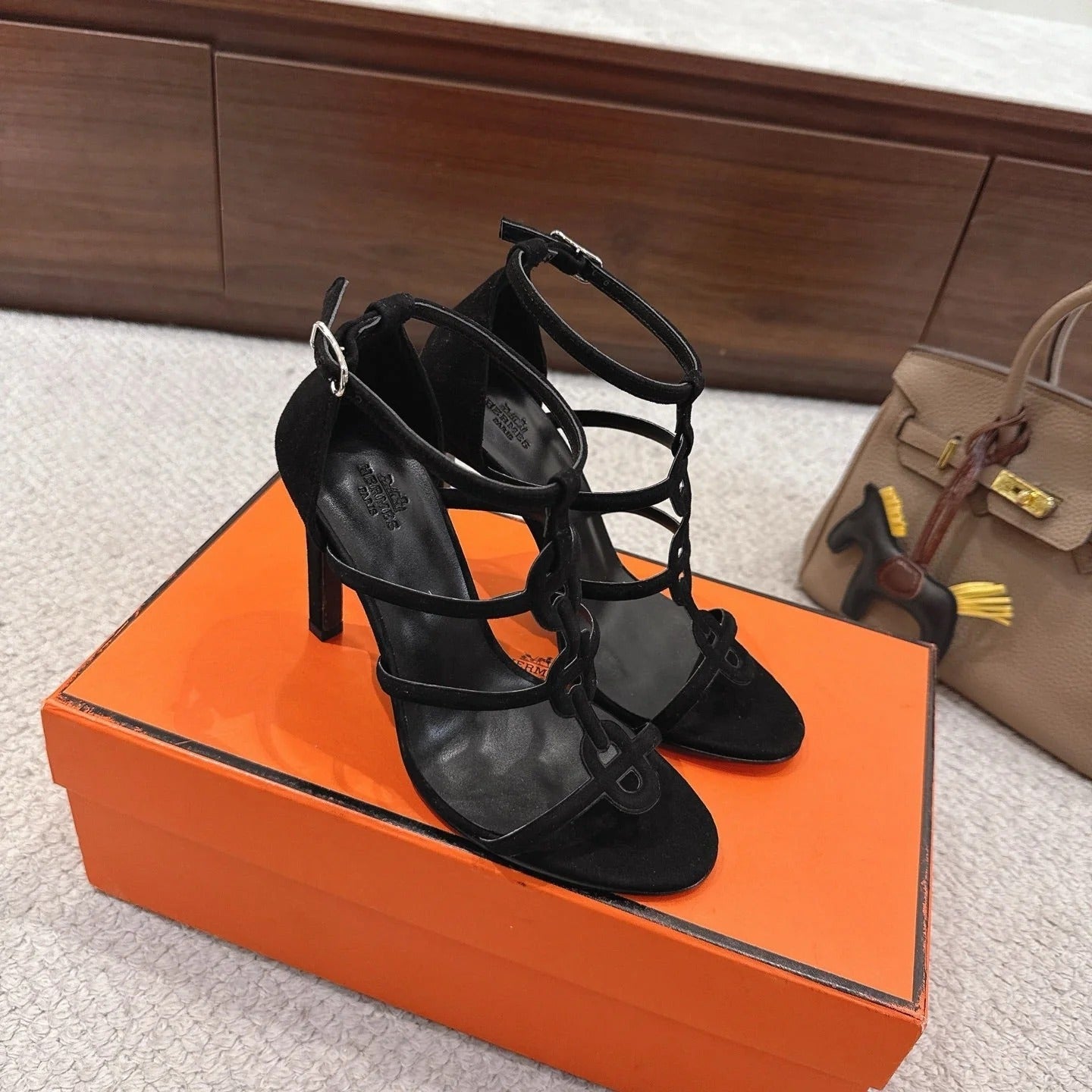 HM 26ss High Heels Sandals 70 Black Suede 686011