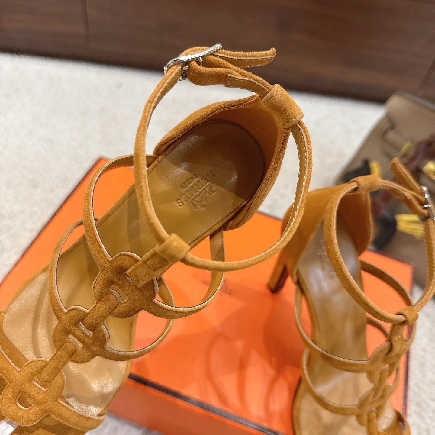 HM 26ss High Heels Sandals 10.5 Light Brown Suede 686014
