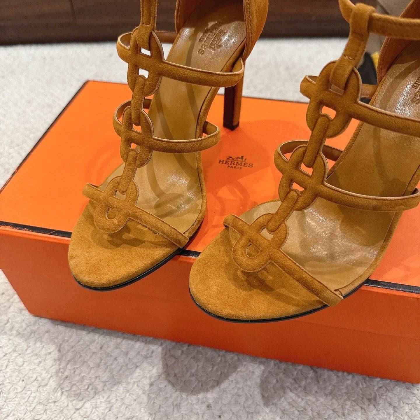 HM 26ss High Heels Sandals 10.5 Light Brown Suede 686014