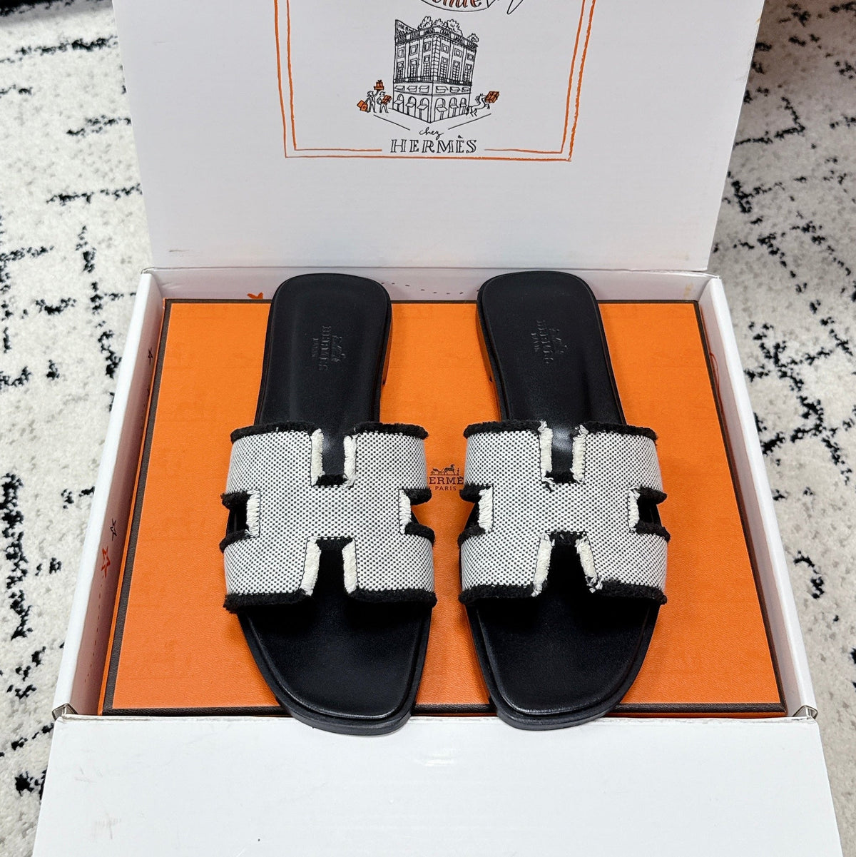 HM 26ss Oran Sandals Canvas Cowhide