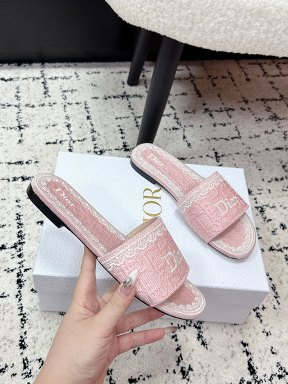 CD 26 Embroidered Slippers Pink Canvas 617082