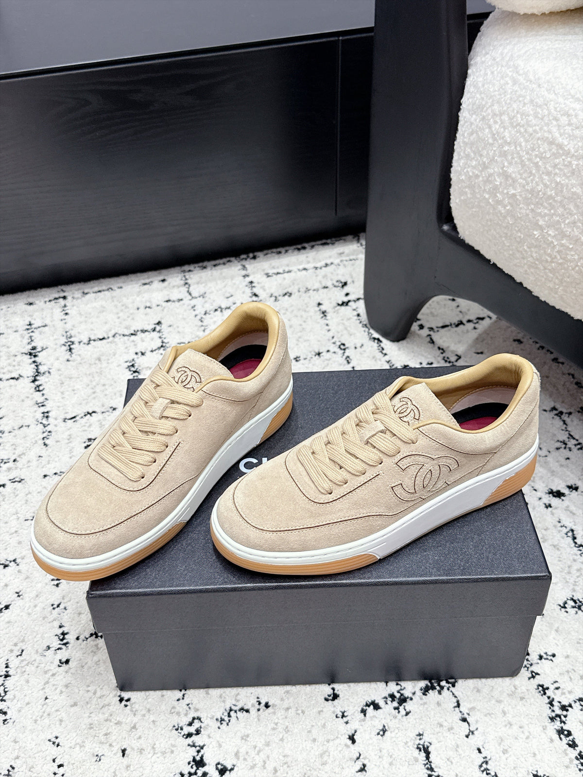 CC 26S Logo Sneakers 3.5cm Beige Suede 109957