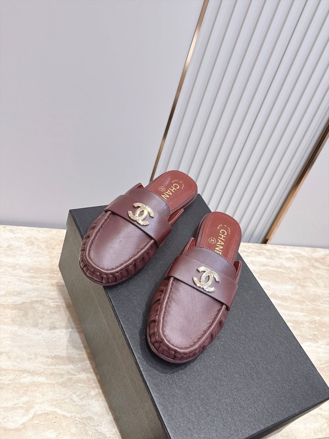CC 26s Ruffled Mules Burgundy Glossy Sheepskin 992380