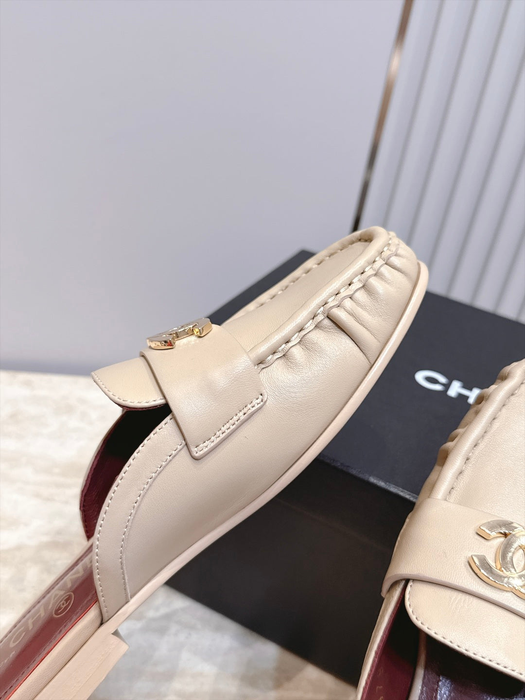 CC 26s Ruffled Mules Cream Glossy Sheepskin 992381