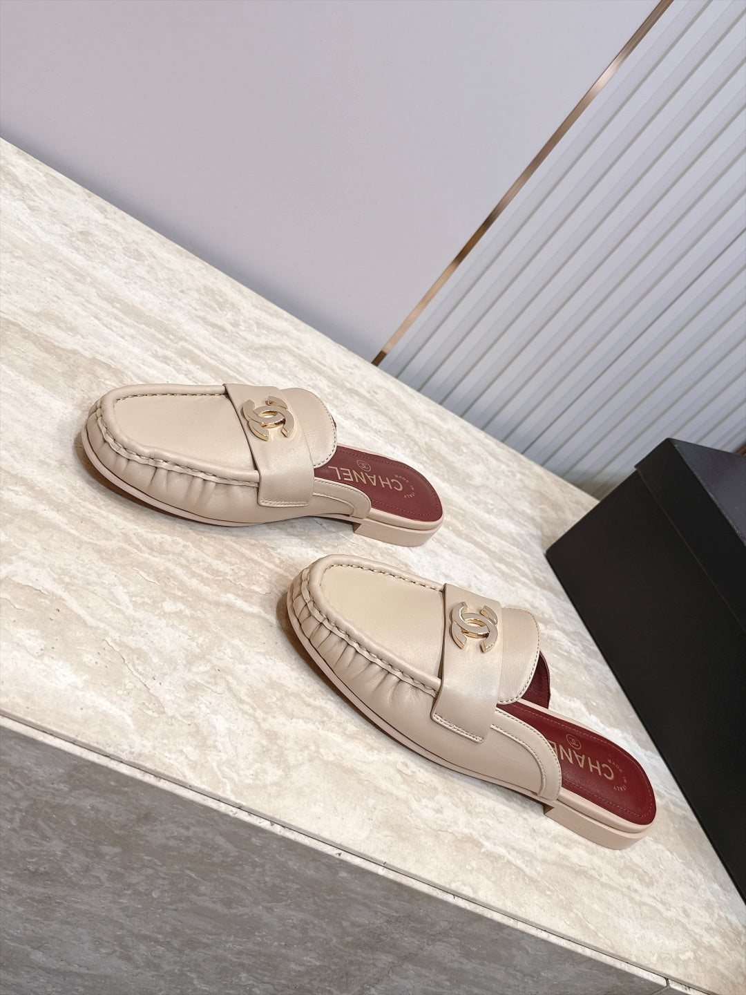 CC 26s Ruffled Mules Cream Glossy Sheepskin 992381