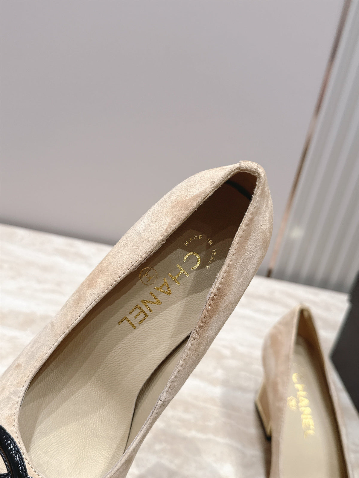 CC 26s Block Heel Pumps 6cm Beige Suede 121623