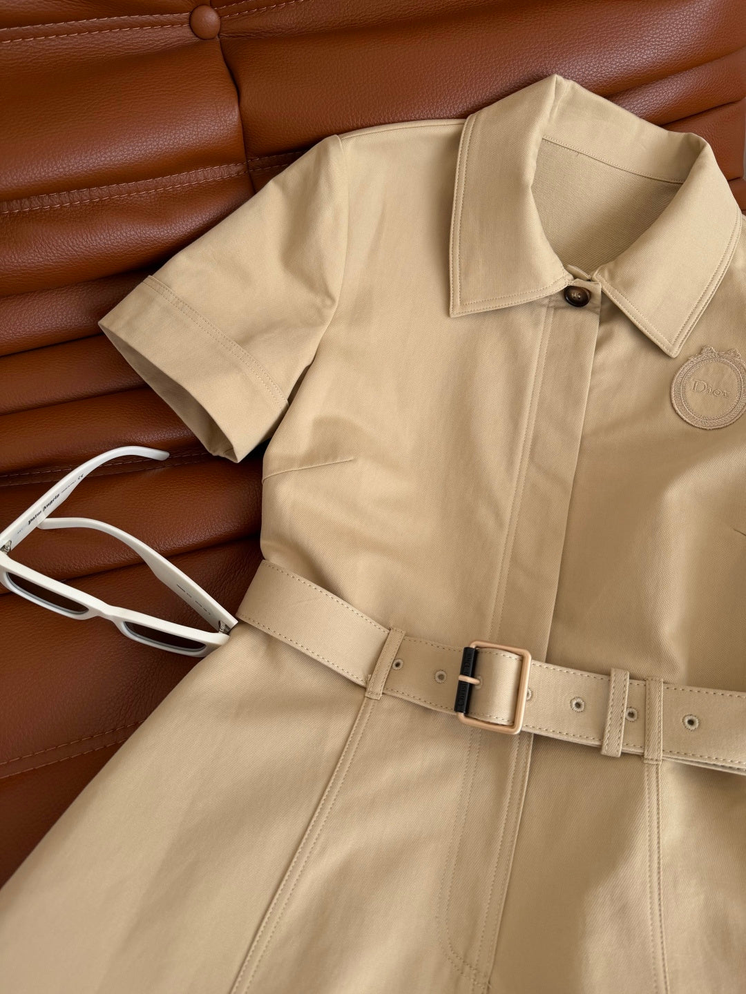 CD 26s Médaillon Belted Shirtdress Khaki Cotton 396106