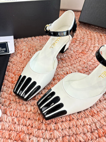 CC 26s Mary Jane Sandals White Black Sheepskin 648192