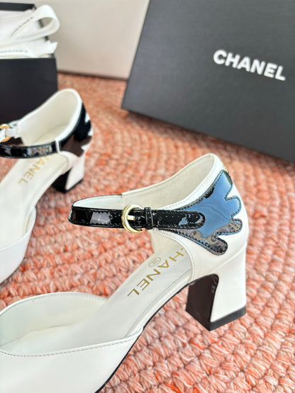 CC 26s Mary Jane Sandals White Black Sheepskin 648192
