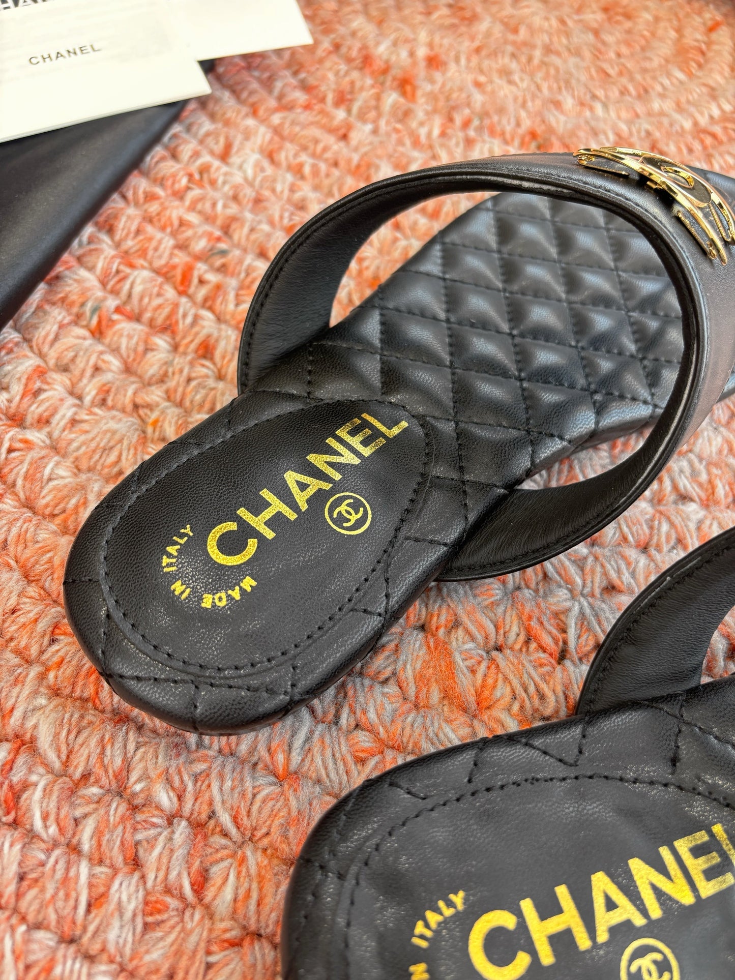 CC 26s Thong Sandals Black Sheepskin 648259