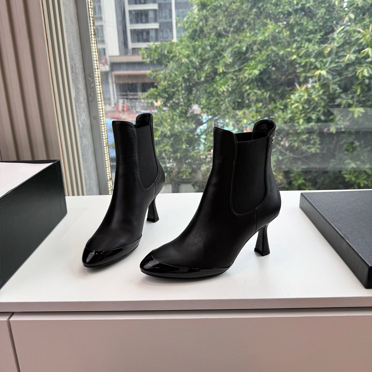 CC 26s Boot Black Lambskin Patent Leather 916019