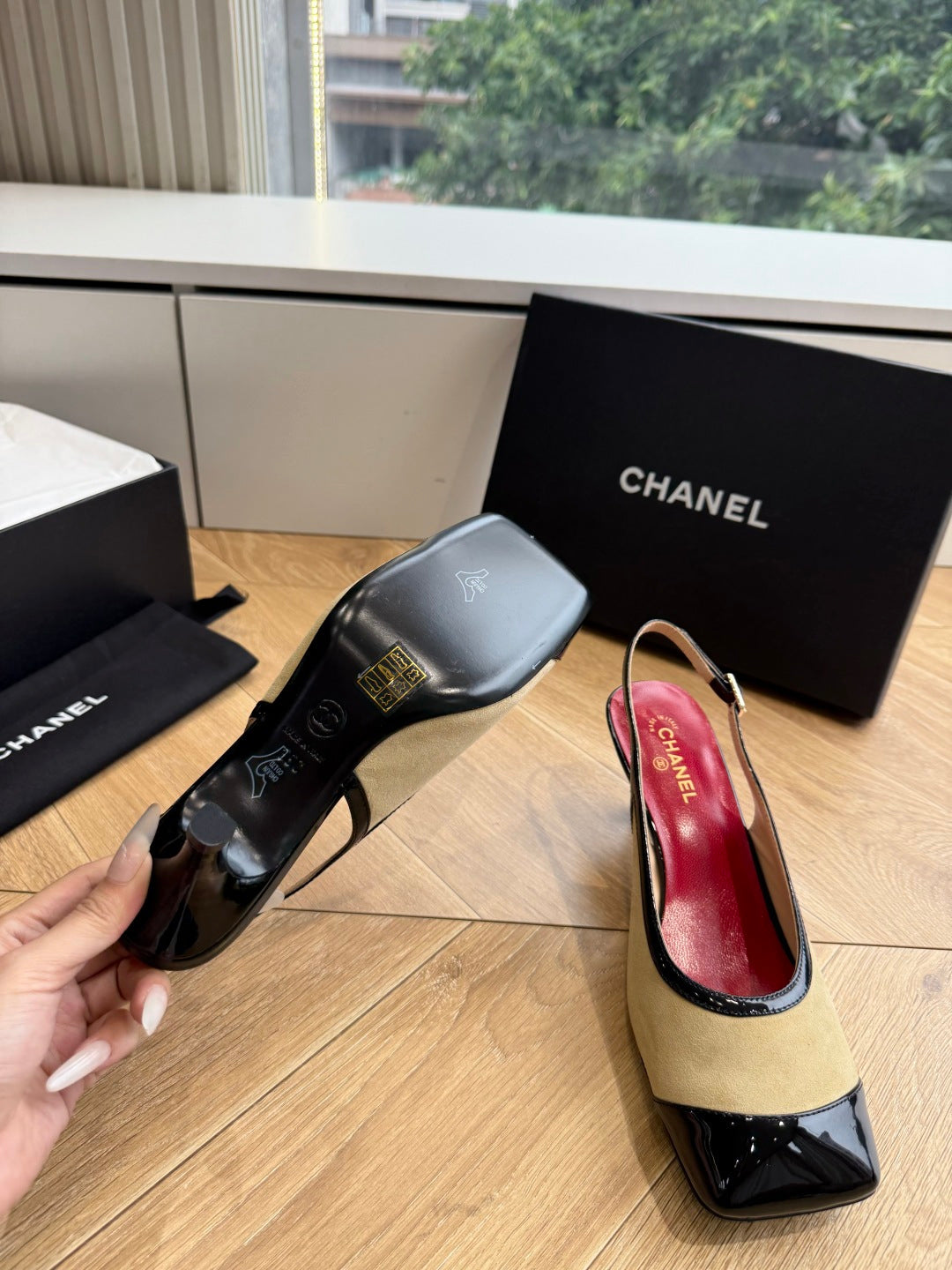 CC 26s Slingback Black Beige Suede Patent Leather 933121