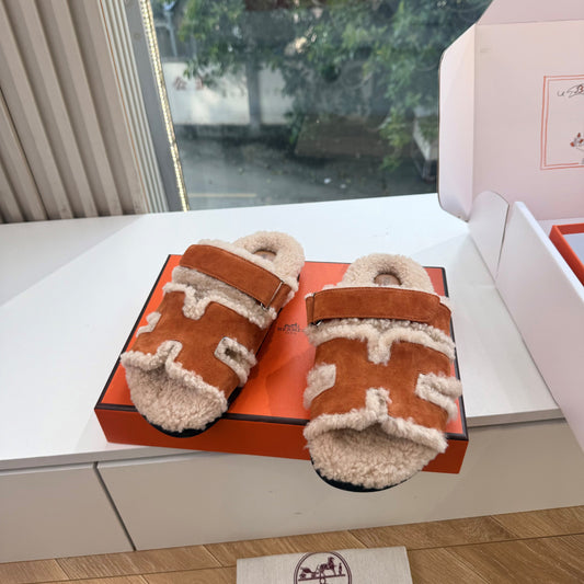 HM Chypre Sandals Cognac Écru Shearling Suede 967714