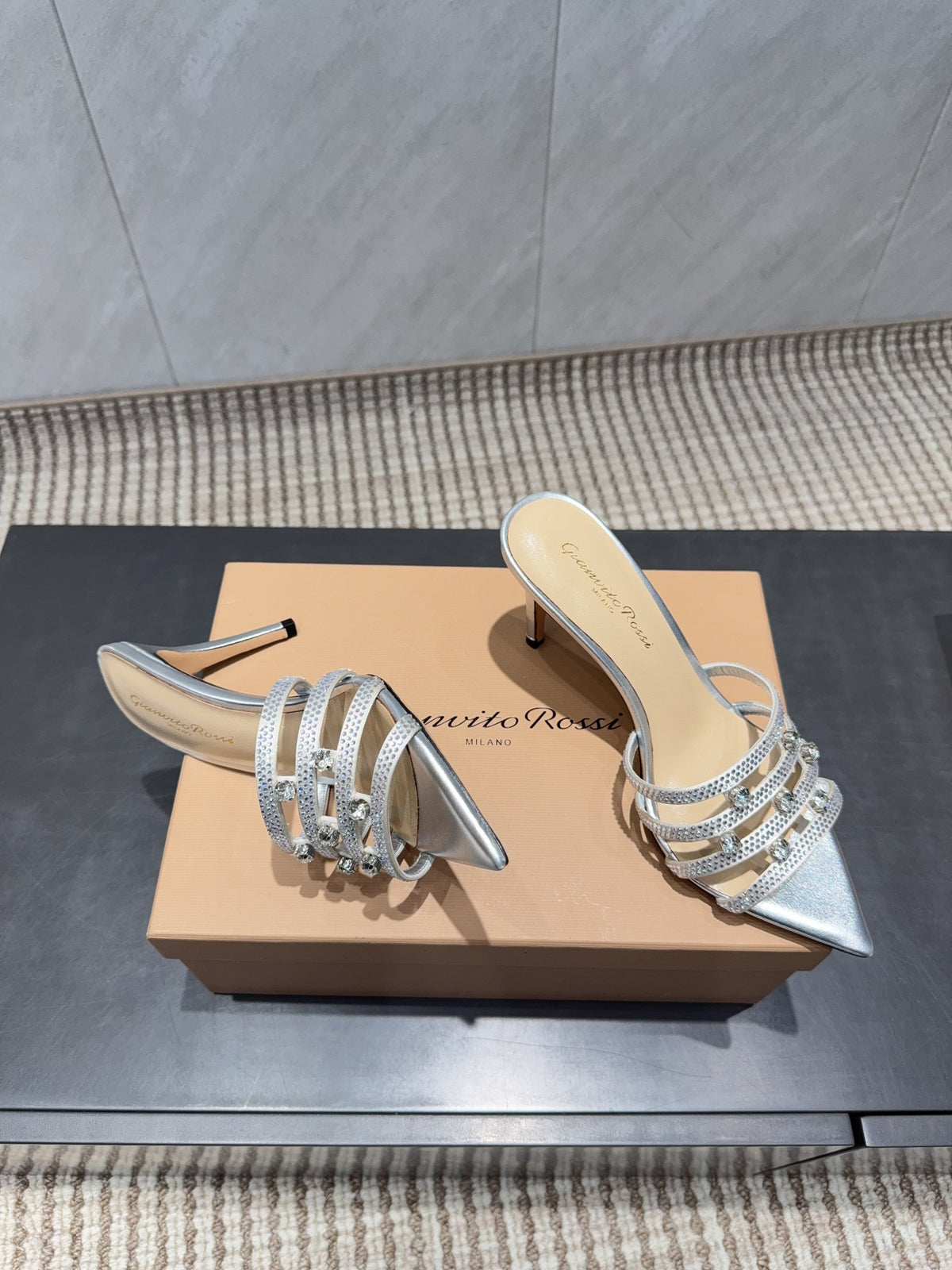 CL 26SS High Heeled Sandals 100 Metallic Silver Beige Sheepskin 613828